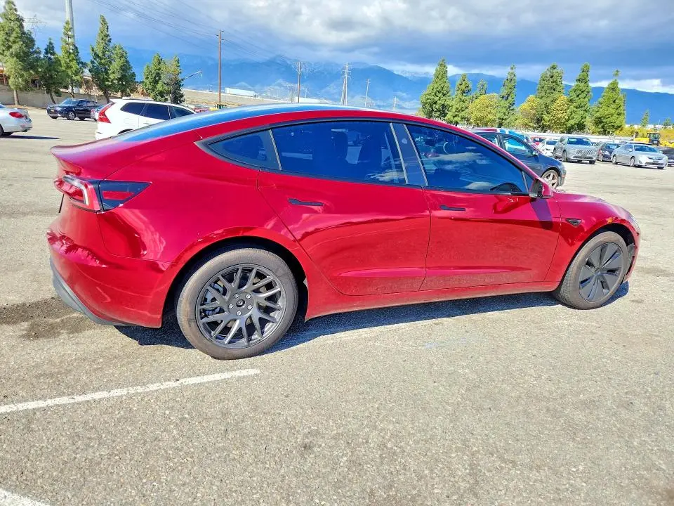 2025 TESLA MODEL 3   