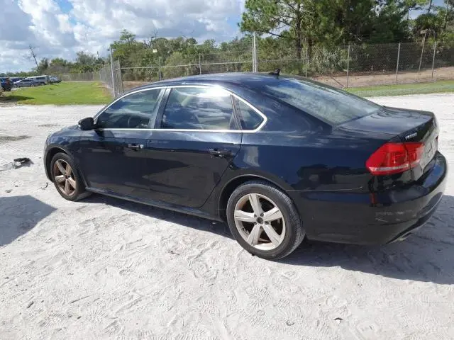2013 VOLKSWAGEN PASSAT SE  