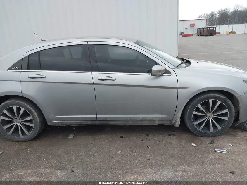 2014 CHRYSLER 200 TOURING
