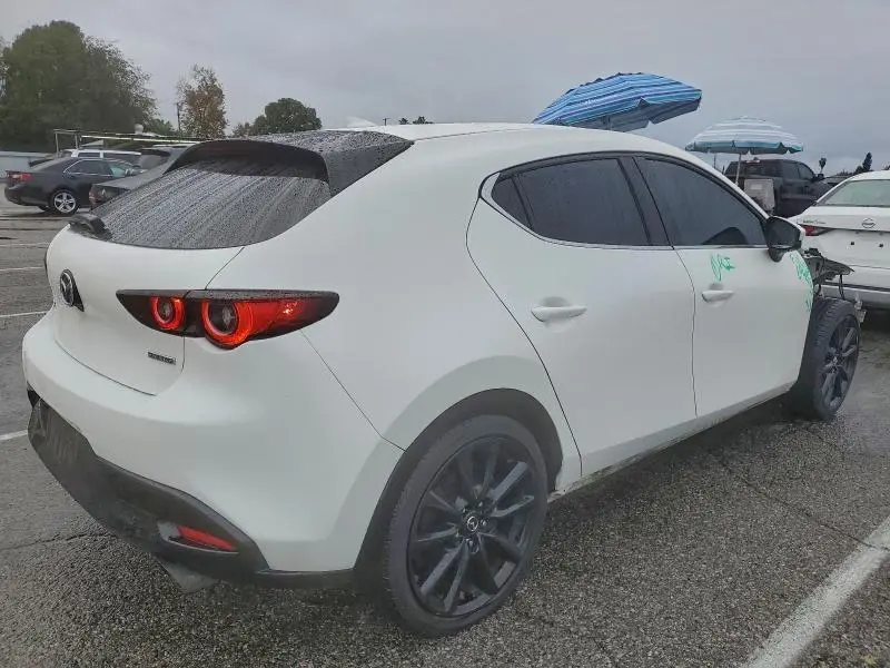 2022 MAZDA 3 PREMIUM  