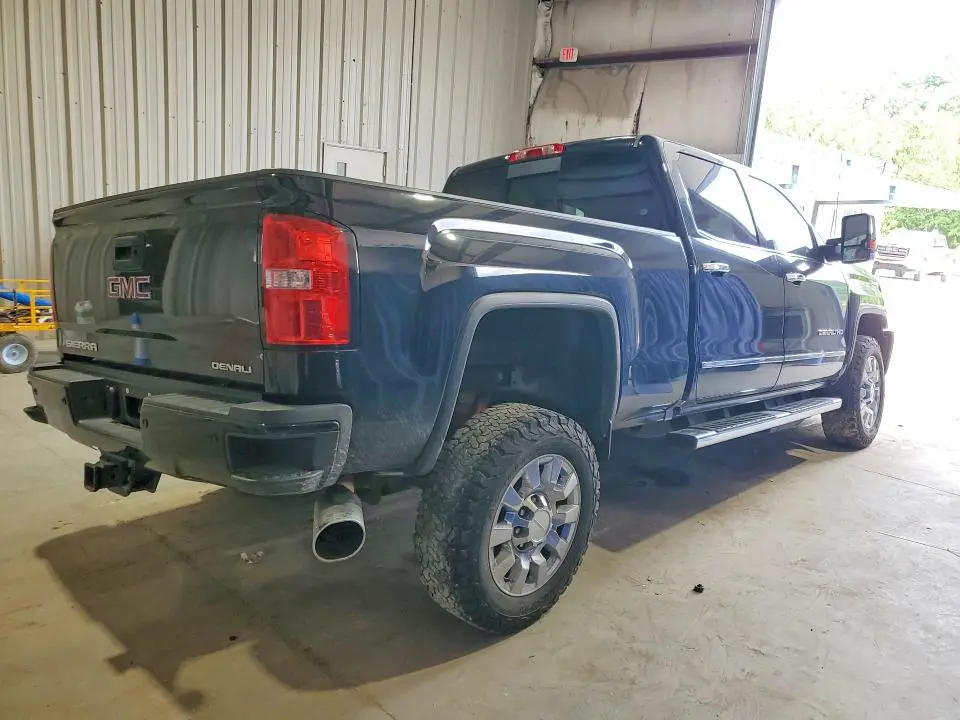 2017 GMC SIERRA K2500 DENALI  