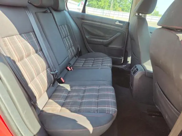 2010 VOLKSWAGEN JETTA SE  