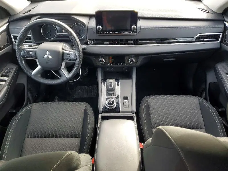 2022 MITSUBISHI OUTLANDER ES  