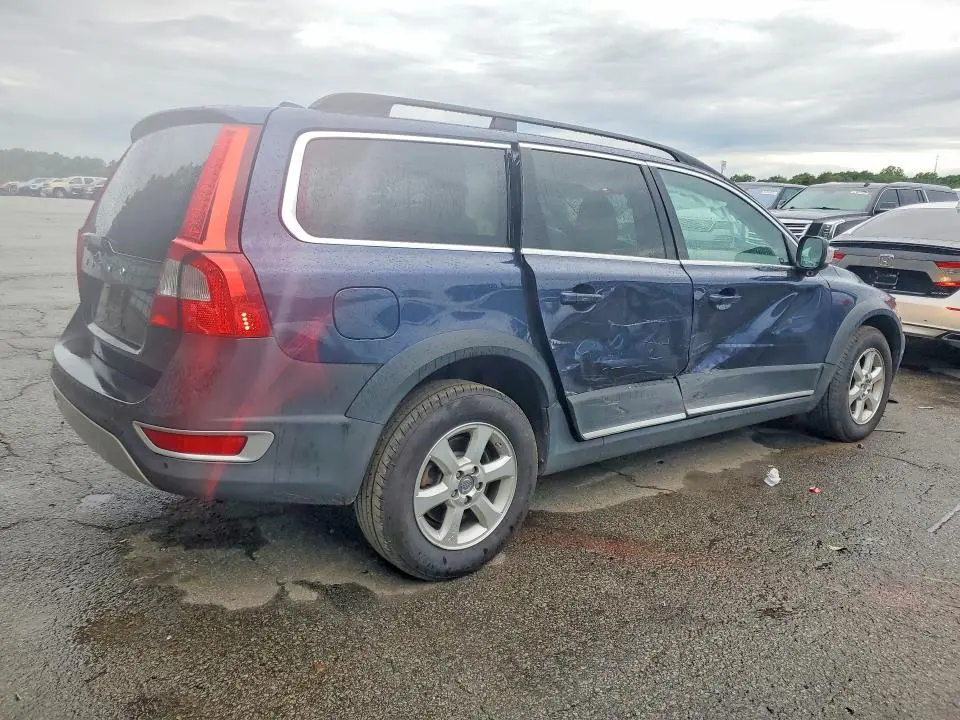 2011 VOLVO XC70 3.2  