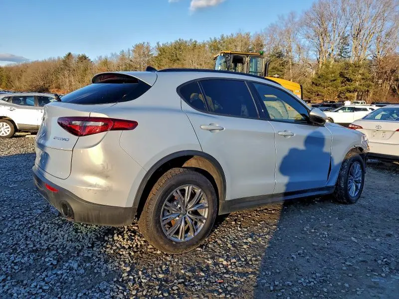 2022 ALFA ROMEO STELVIO   