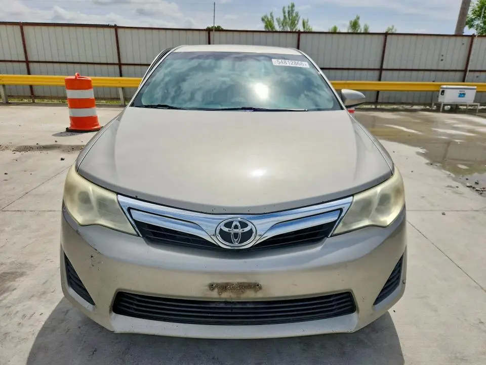 2013 TOYOTA CAMRY LE  