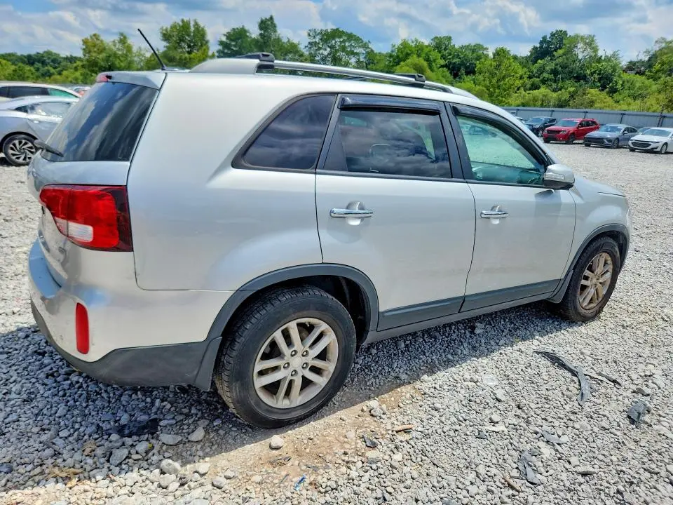2015 KIA SORENTO LX  