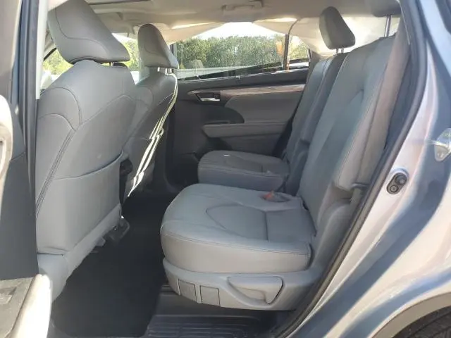 2020 TOYOTA HIGHLANDER LIMITED  