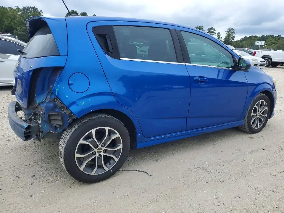 2017 CHEVROLET SONIC LT  