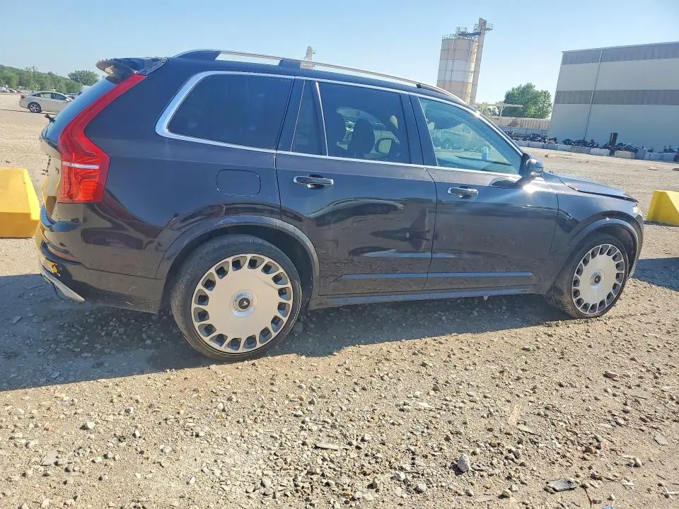 2016 VOLVO XC90 T6  