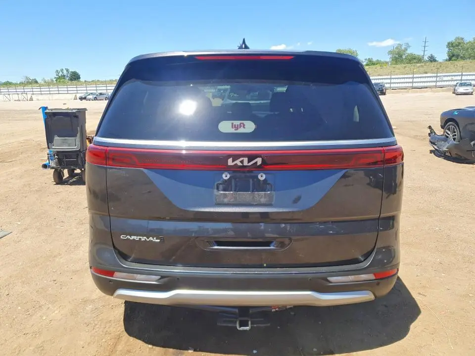 2024 KIA CARNIVAL LX  