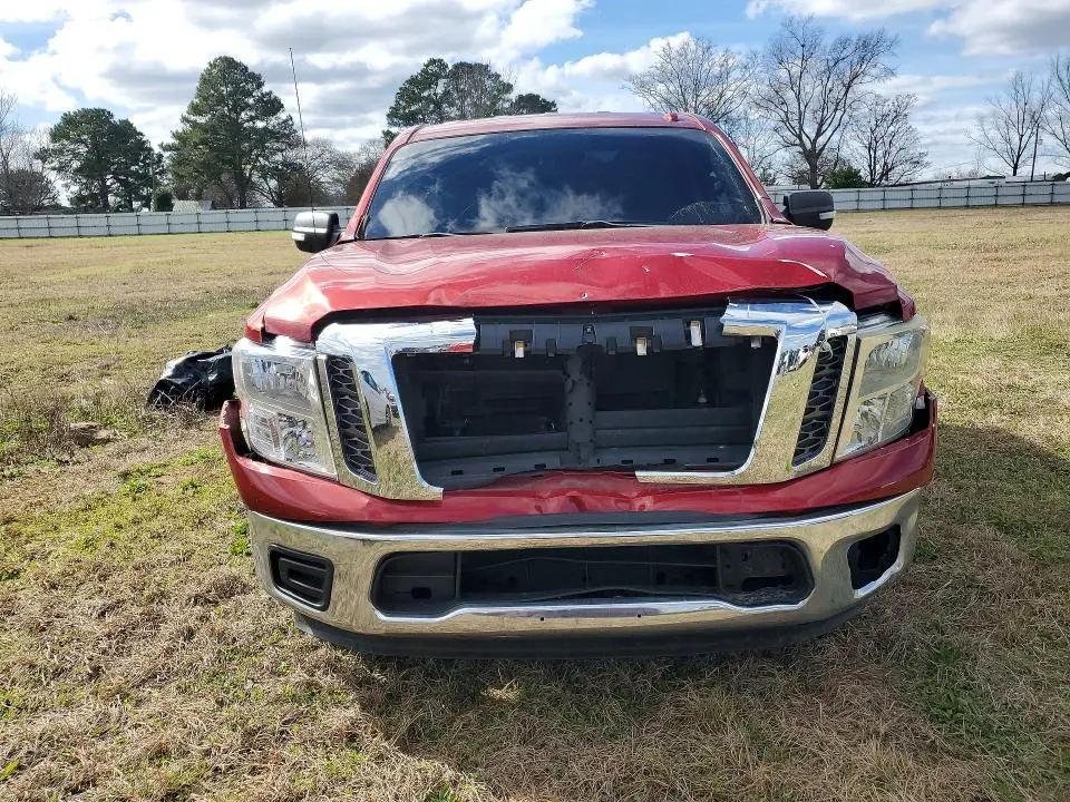 2017 NISSAN TITAN SV  