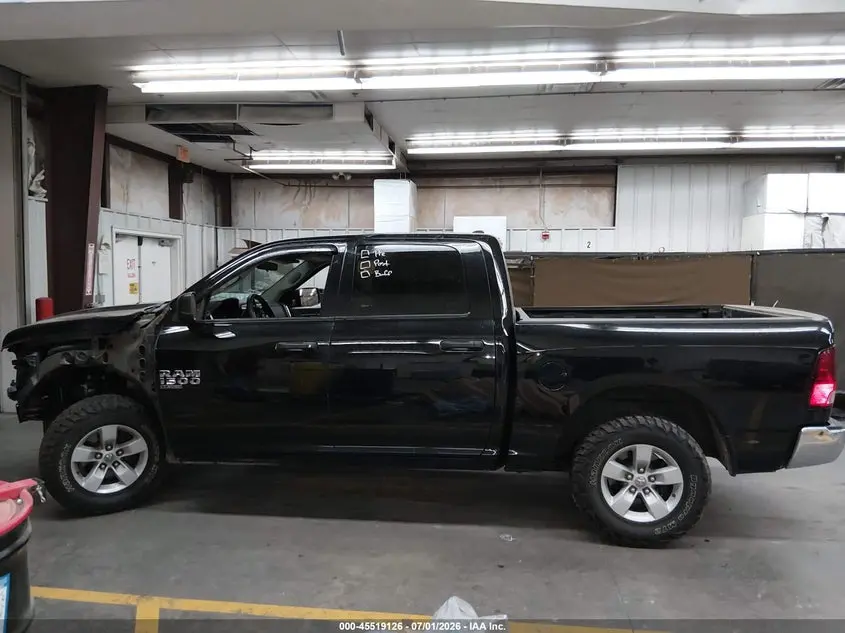2022 RAM 1500 CLASSIC SLT  4X2 5'7 BOX