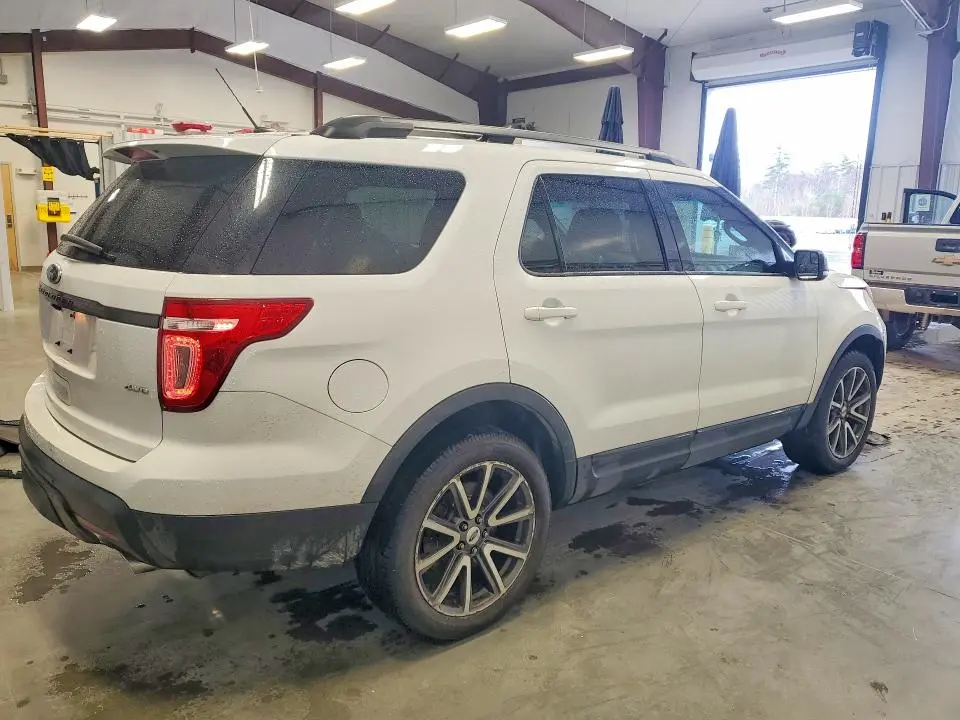 2015 FORD EXPLORER XLT  