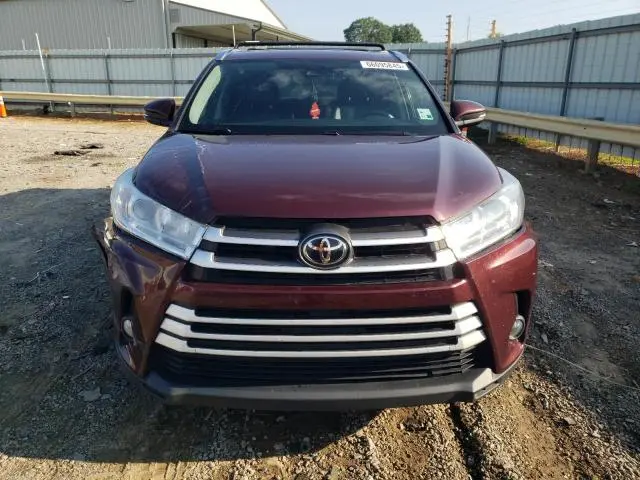 2019 TOYOTA HIGHLANDER SE  
