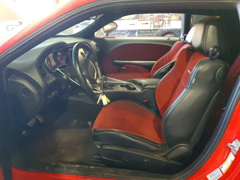 2016 DODGE CHALLENGER SRT HELLCAT  