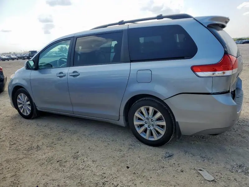 2012 TOYOTA SIENNA XLE 7 PASSENGER  
