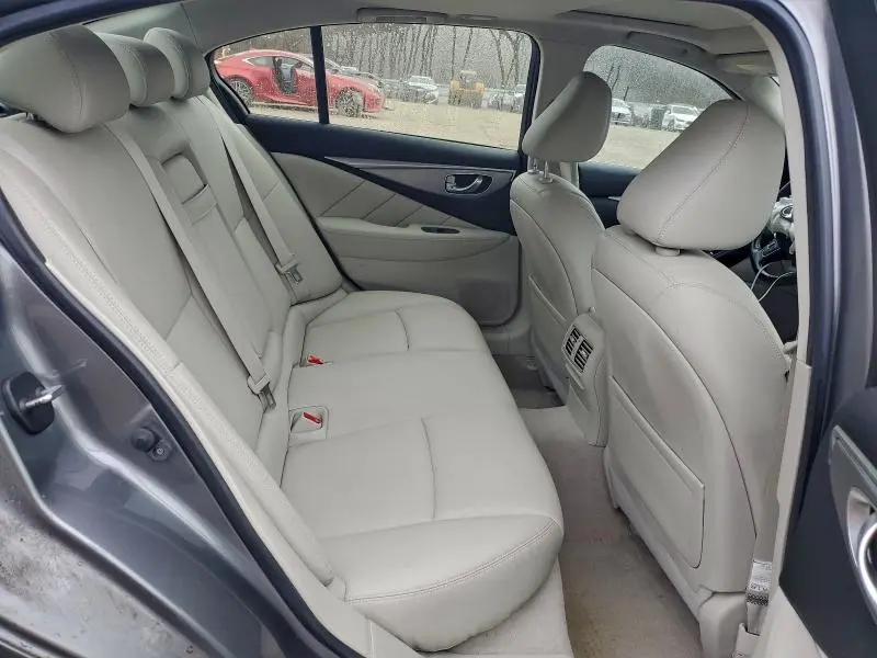 2015 INFINITI Q50 BASE  