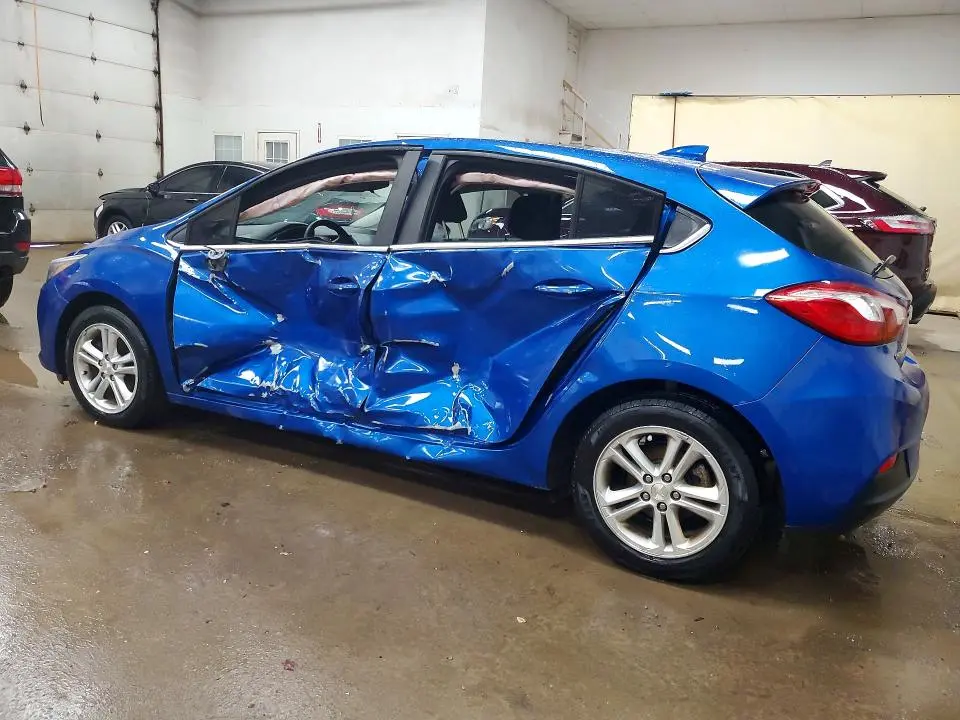 2017 CHEVROLET CRUZE LT  