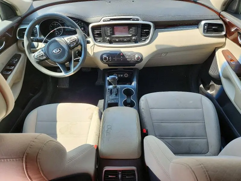 2016 KIA SORENTO LX V6  