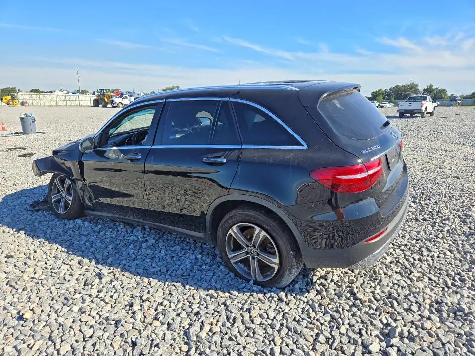 2018 MERCEDES-BENZ GLC 300  