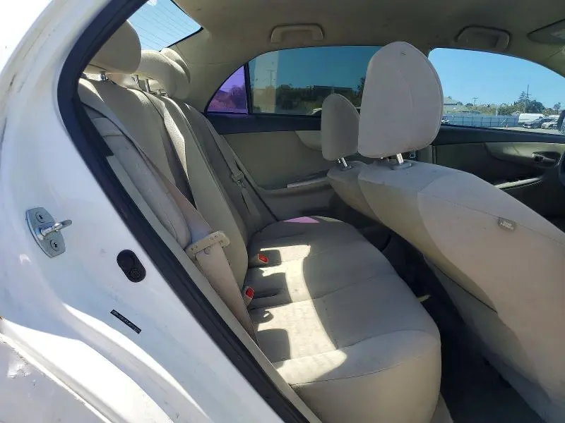 2011 TOYOTA COROLLA LE  