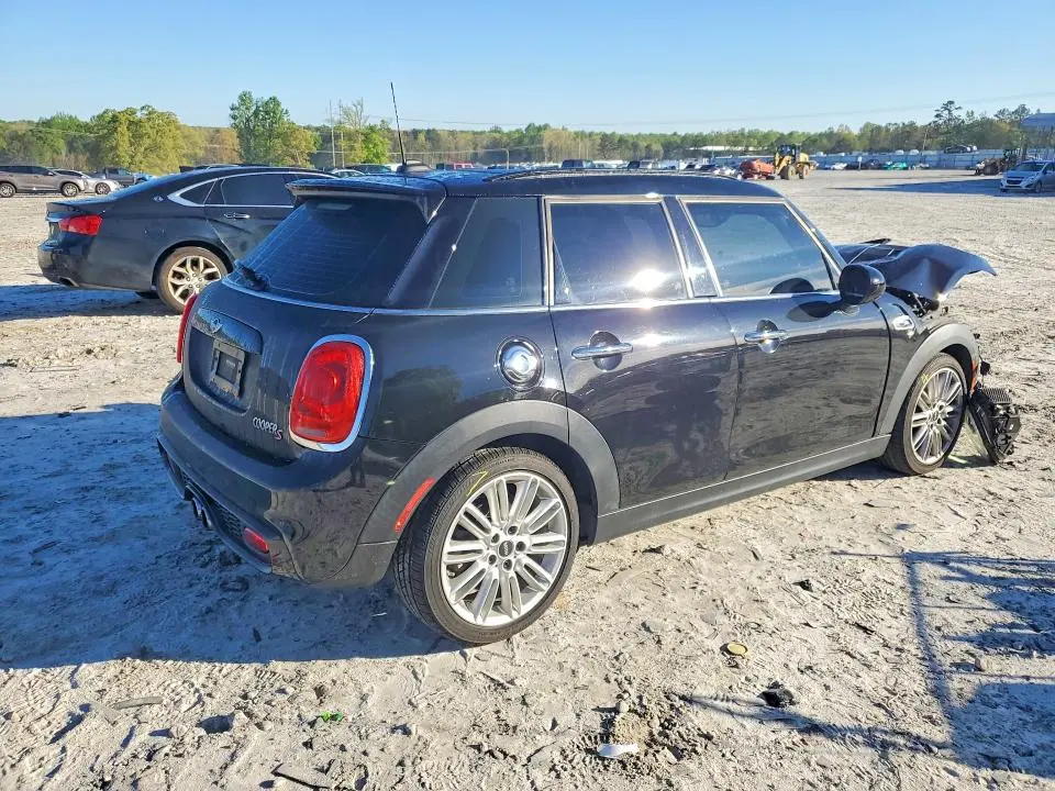 2016 MINI COOPER S  