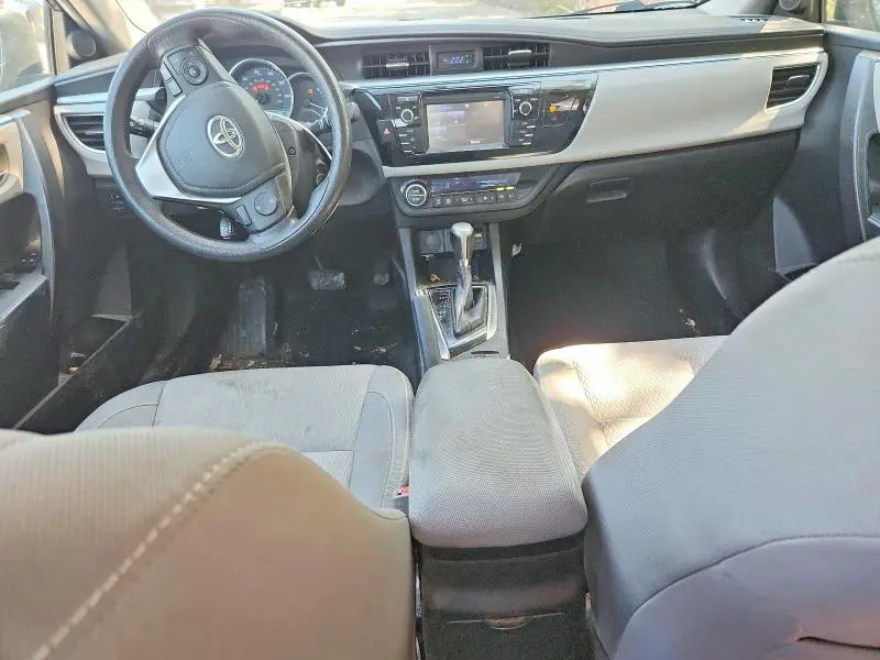 2015 TOYOTA COROLLA LE PLUS  
