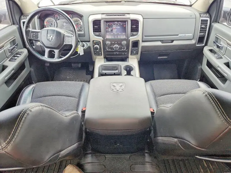 2018 RAM 1500 SLT  