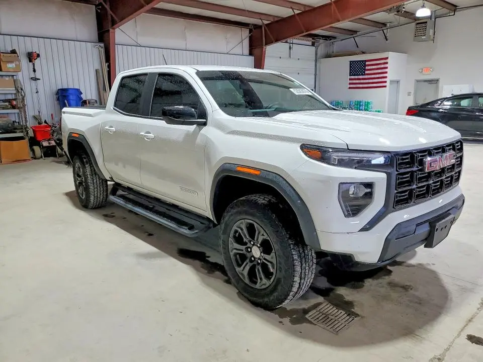 2024 GMC CANYON   