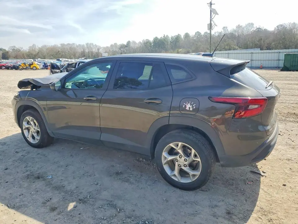 2024 CHEVROLET TRAX LS  