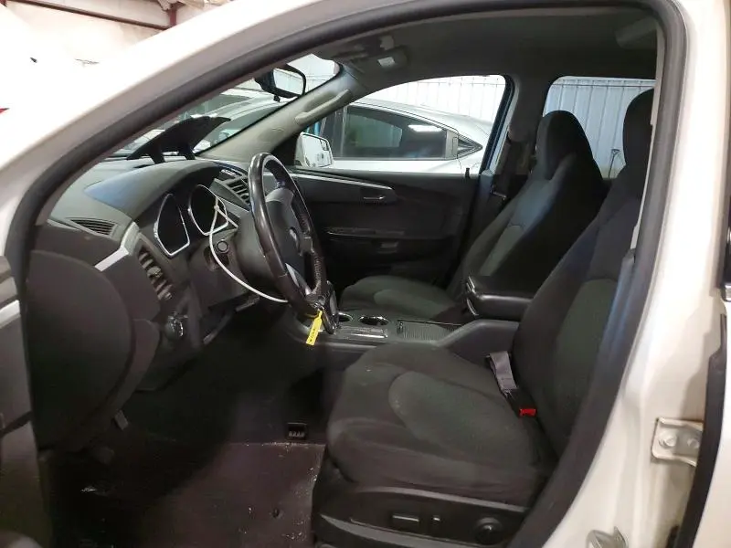 2011 CHEVROLET TRAVERSE LT  