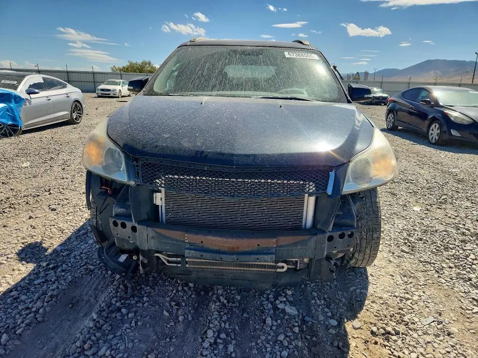 2010 CHEVROLET TRAVERSE LT  