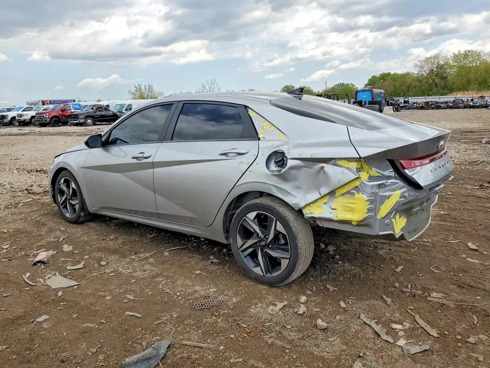 2023 HYUNDAI ELANTRA SEL  