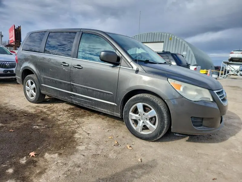 2010 VOLKSWAGEN ROUTAN SE  