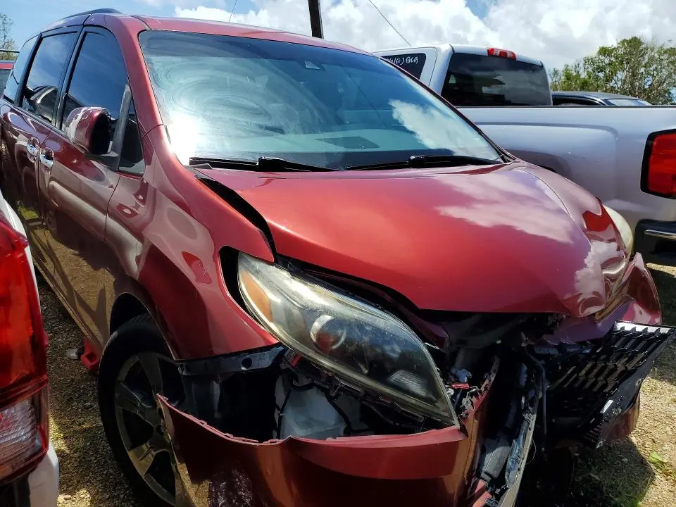 2019 TOYOTA SIENNA SE 8-PASSENGER  