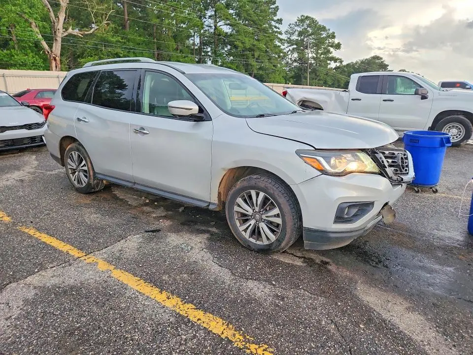 2018 NISSAN PATHFINDER SL  