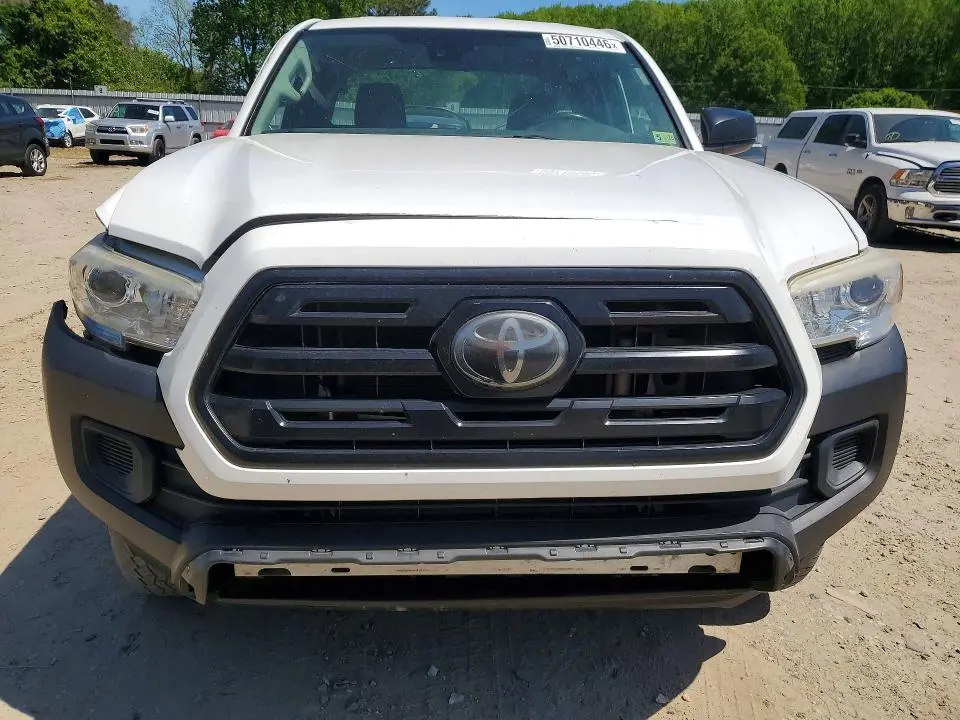 2018 TOYOTA TACOMA SR  