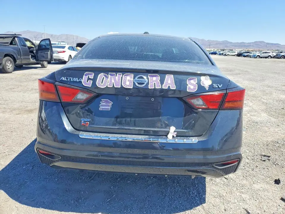 2022 NISSAN ALTIMA SV  