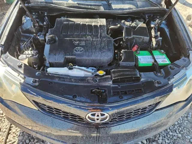 2014 TOYOTA CAMRY SE  