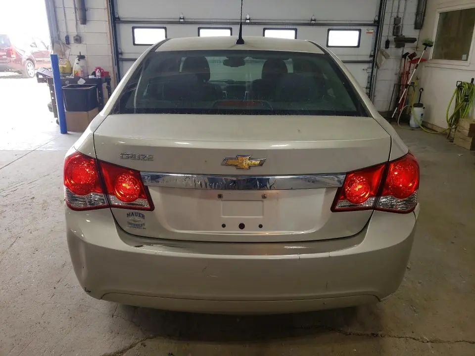 2014 CHEVROLET CRUZE LS  