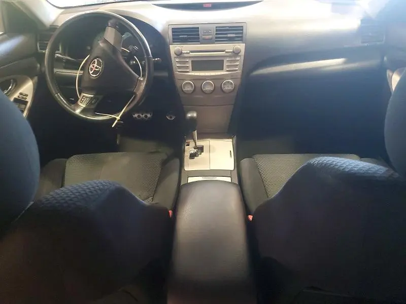 2011 TOYOTA CAMRY SE  