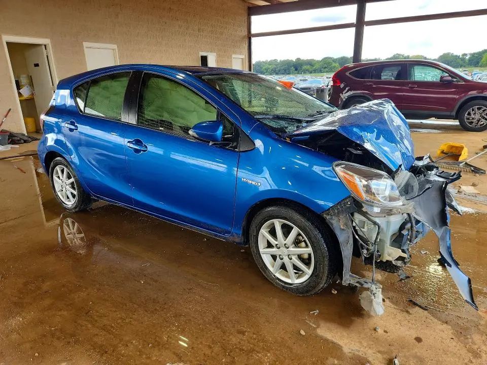 2015 TOYOTA PRIUS C THREE  
