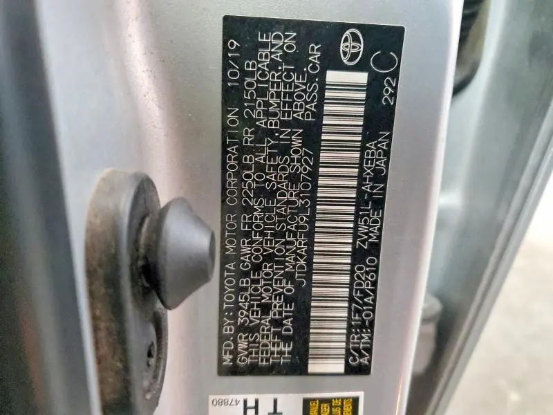 2020 TOYOTA PRIUS LE  