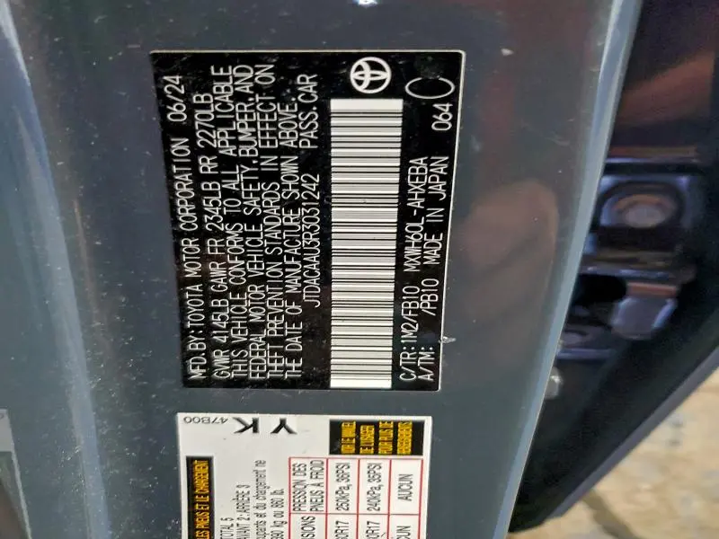 2024 TOYOTA PRIUS LE  