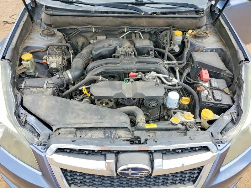 2013 SUBARU LEGACY PREMIUM + CWP  