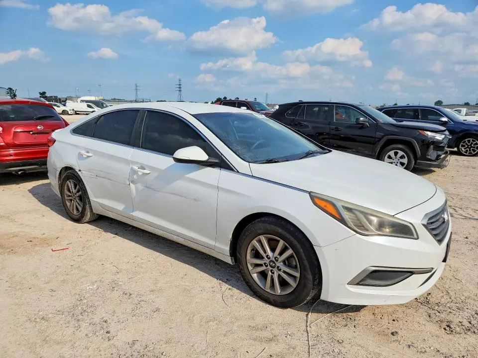 2016 HYUNDAI SONATA SE  