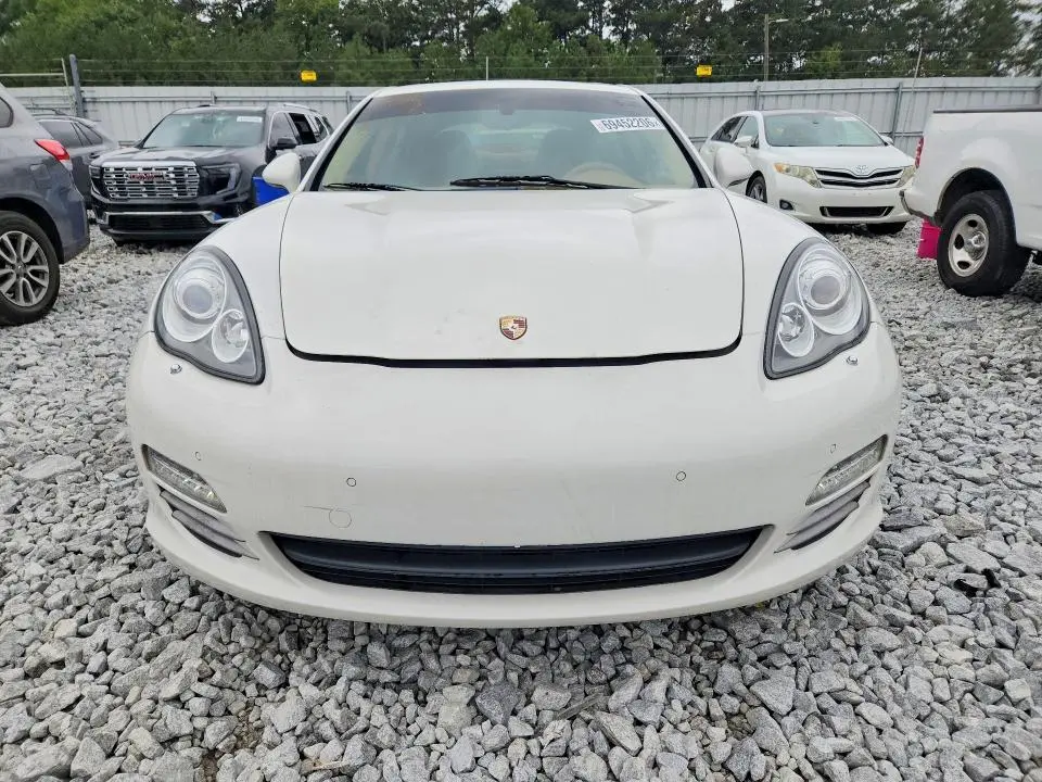 2011 PORSCHE PANAMERA 2  