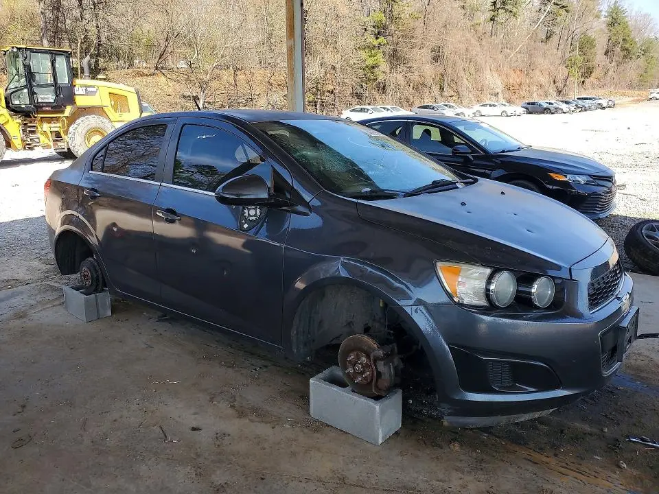 2013 CHEVROLET SONIC LT  