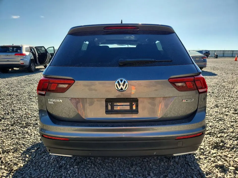 2021 VOLKSWAGEN TIGUAN SE  